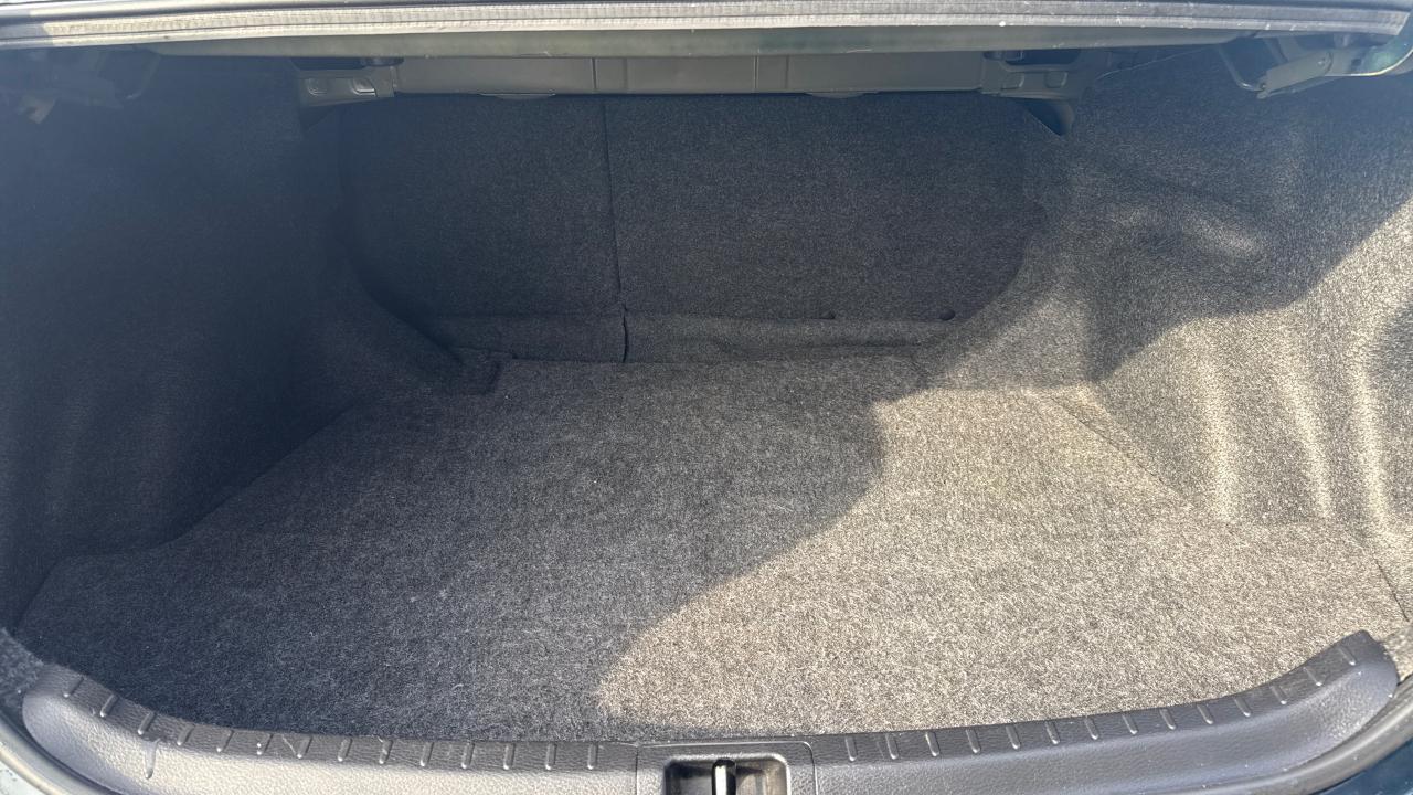 2019 Toyota Corolla LE Photo