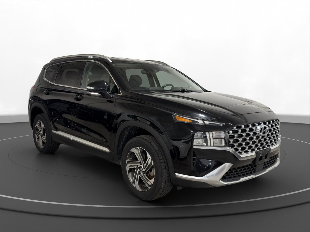 2022 Hyundai Santa Fe Preferred AWD Photo2