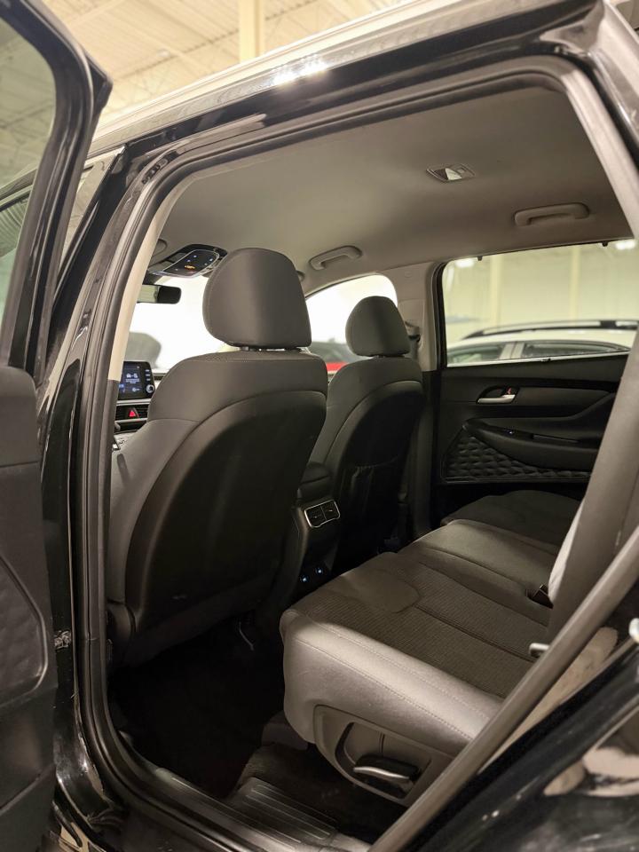 2022 Hyundai Santa Fe Preferred AWD - Photo #18