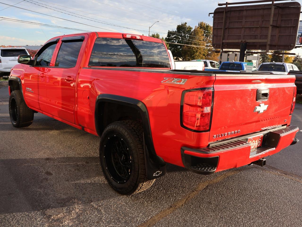 2016 Chevrolet Silverado 1500 V8 LT 4WD CERTIFIED *CHEVY MAINTAIN* CAMERA NAV BLUETOOTH HEATED SEATS CRUISE ALLOYS - Photo #4
