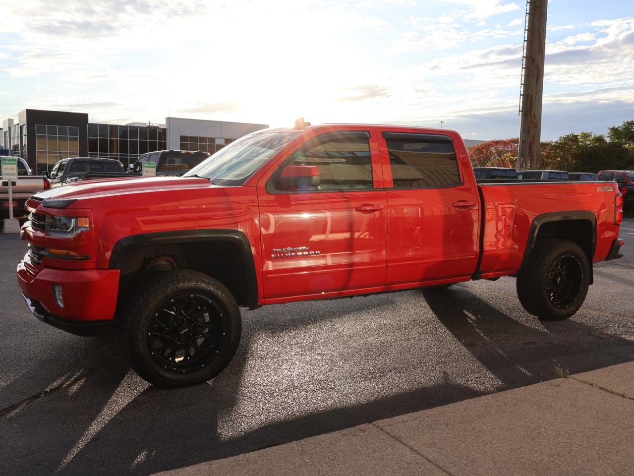 2016 Chevrolet Silverado 1500 V8 LT 4WD CERTIFIED *CHEVY MAINTAIN* CAMERA NAV BLUETOOTH HEATED SEATS CRUISE ALLOYS - Photo #3