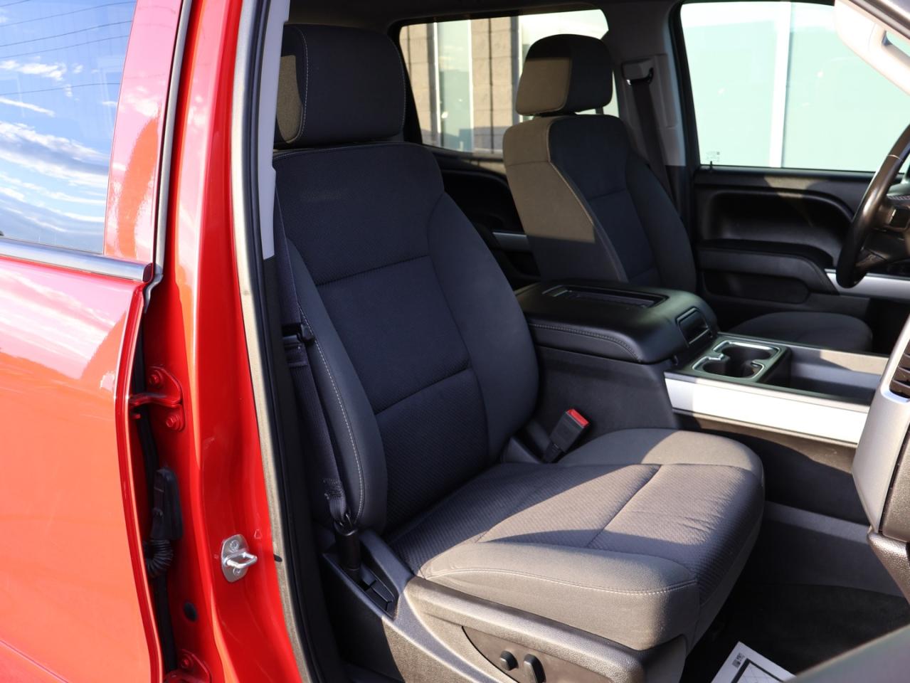 2016 Chevrolet Silverado 1500 V8 LT 4WD CERTIFIED *CHEVY MAINTAIN* CAMERA NAV BLUETOOTH HEATED SEATS CRUISE ALLOYS - Photo #19