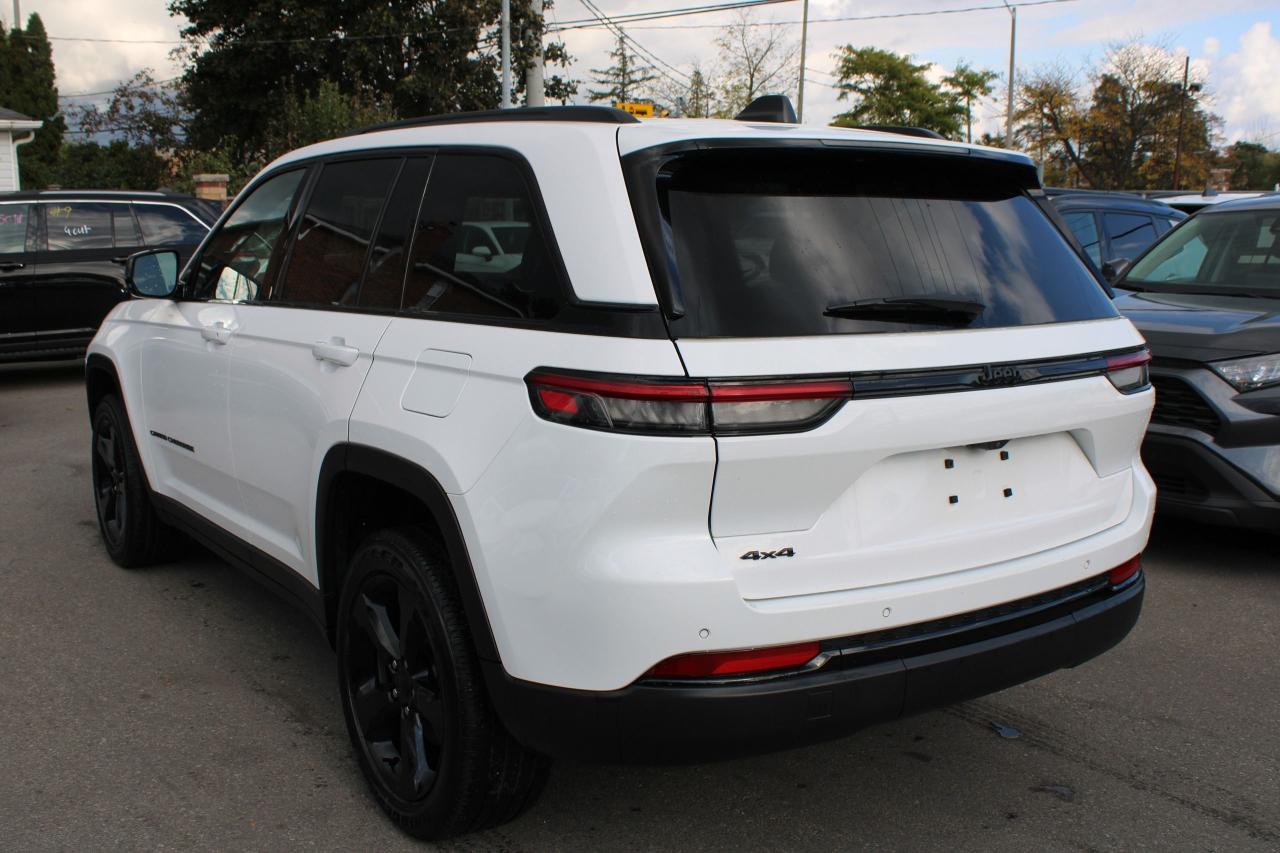2023 Jeep Grand Cherokee ALTITUDE 4X4 - Photo #4