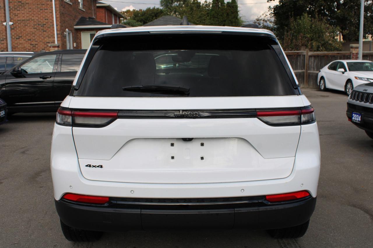 2023 Jeep Grand Cherokee ALTITUDE 4X4 - Photo #5