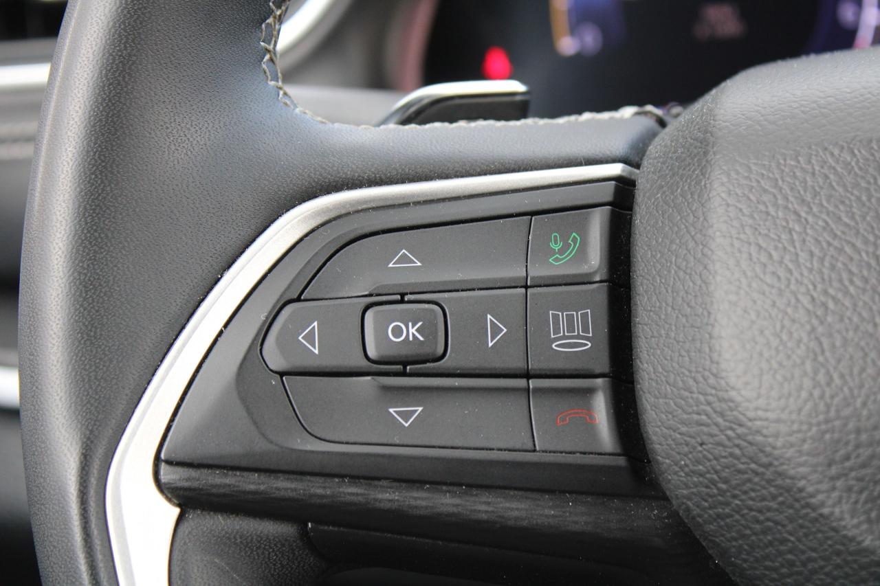 2023 Jeep Grand Cherokee ALTITUDE 4X4 - Photo #10