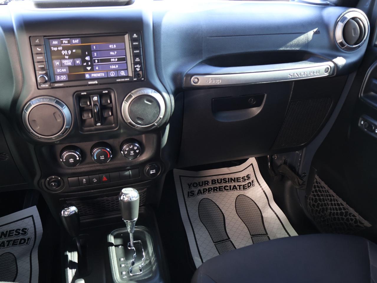 2018 Jeep Wrangler V6 JK UNLIMITED WILLYS 4WD CERTIFIED *ACCIDENT FREE* BLUETOOTH CRUISE ALLOYS - Photo #12