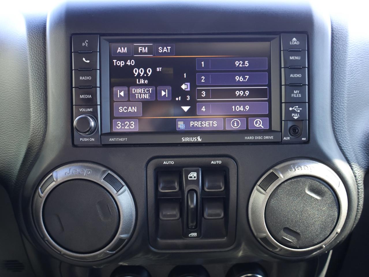 2018 Jeep Wrangler V6 JK UNLIMITED WILLYS 4WD CERTIFIED *ACCIDENT FREE* BLUETOOTH CRUISE ALLOYS - Photo #21