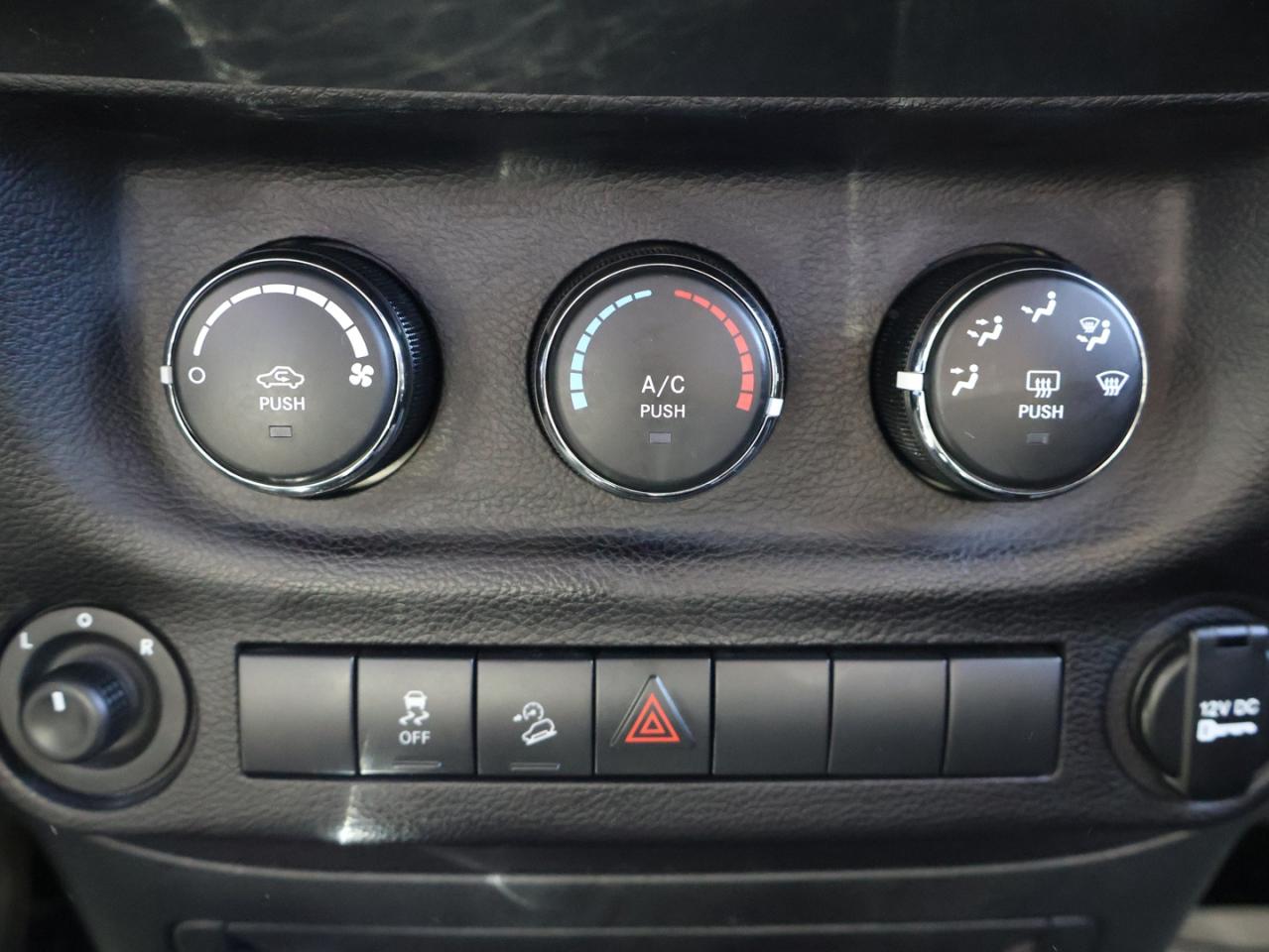 2018 Jeep Wrangler V6 JK UNLIMITED WILLYS 4WD CERTIFIED *ACCIDENT FREE* BLUETOOTH CRUISE ALLOYS - Photo #22