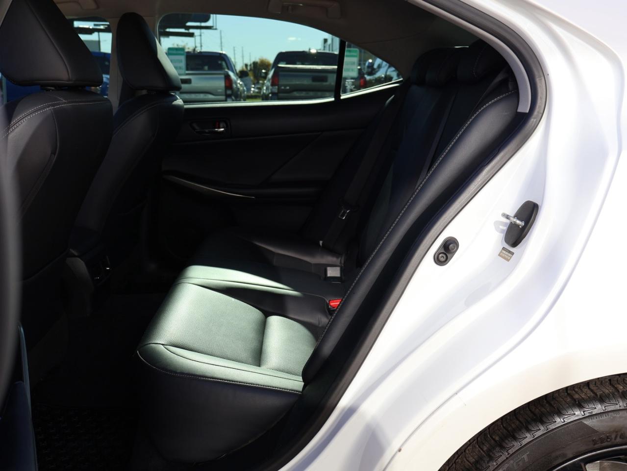 2014 Lexus IS 250 AWD CERTIFIED *LEXUS MAINTAIN* CAMERA BLUETOOTH LEATHER HEATED SEATS CRUISE ALLOYS - Photo #15