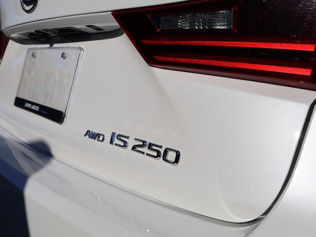 2014 Lexus IS 250 AWD CERTIFIED *LEXUS MAINTAIN* CAMERA BLUETOOTH LEATHER HEATED SEATS CRUISE ALLOYS - Photo #36