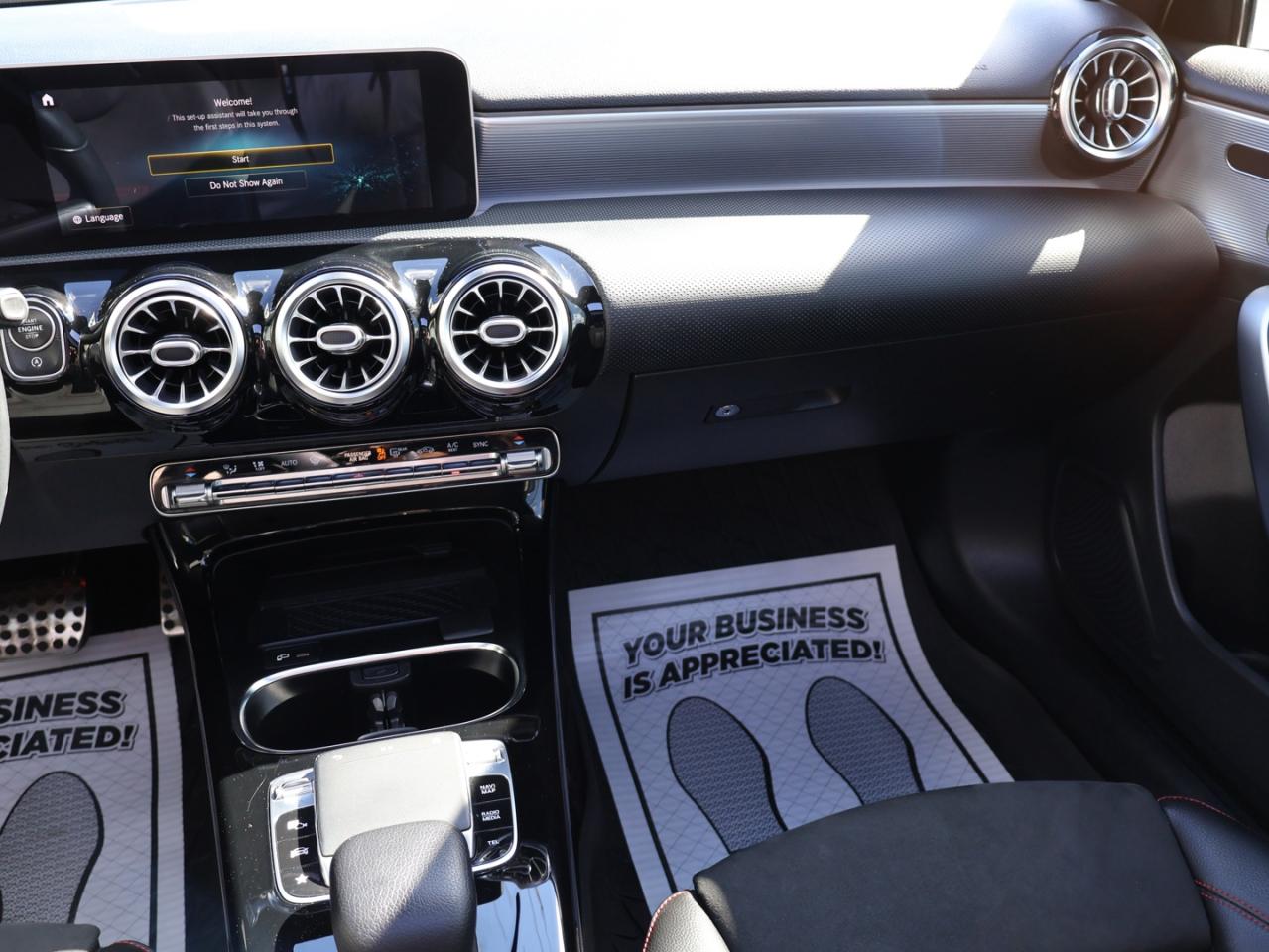 2019 Mercedes-Benz A-Class A 250 4MATIC AWD CERTIFIED CAMERA NAV BLUETOOTH LEATHER HEATED SEATS PANO ROOF CRUISE ALLOYS - Photo #12
