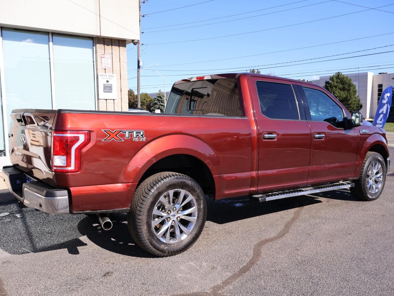 2017 Ford F-150 V8 XLT-XTR CREW 4WD *ACCIDENT FREE*1 OWNER* CAMERA NAV BLUETOOTH HEATED SEATS CRUISE ALLOYS - Photo #7