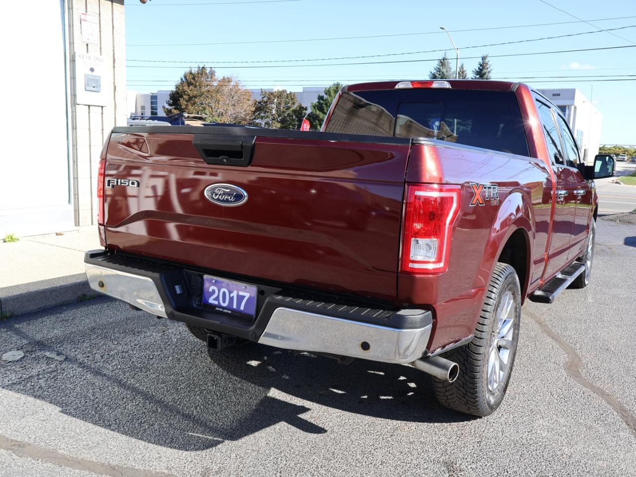 2017 Ford F-150 V8 XLT-XTR CREW 4WD *ACCIDENT FREE*1 OWNER* CAMERA NAV BLUETOOTH HEATED SEATS CRUISE ALLOYS - Photo #6