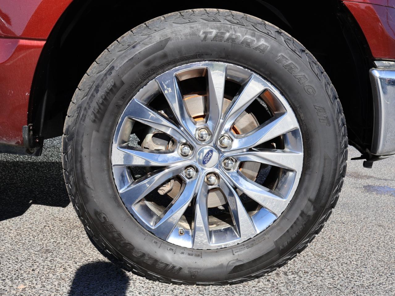 2017 Ford F-150 V8 XLT-XTR CREW 4WD *ACCIDENT FREE*1 OWNER* CAMERA NAV BLUETOOTH HEATED SEATS CRUISE ALLOYS - Photo #40