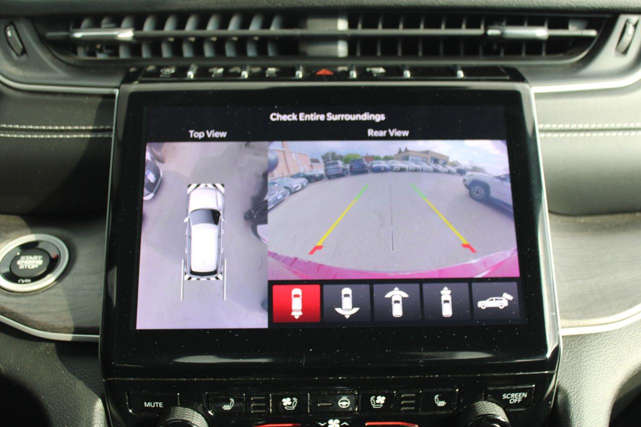 2023 Jeep Grand Cherokee L Limited 4x4 - Photo #10