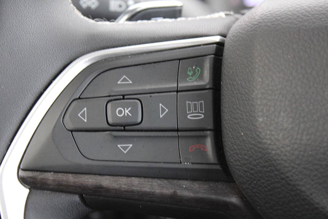 2023 Jeep Grand Cherokee L Limited 4x4 - Photo #14