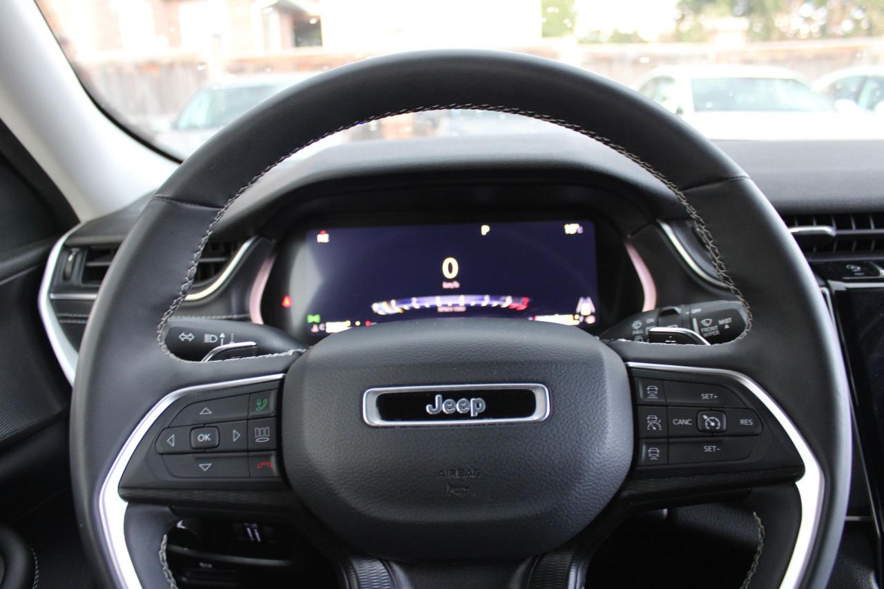 2023 Jeep Grand Cherokee Laredo - Photo #6