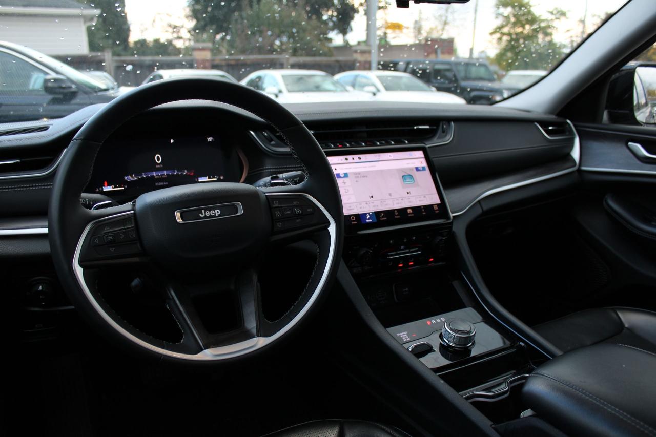 2023 Jeep Grand Cherokee L Limited 4x4 - Photo #17