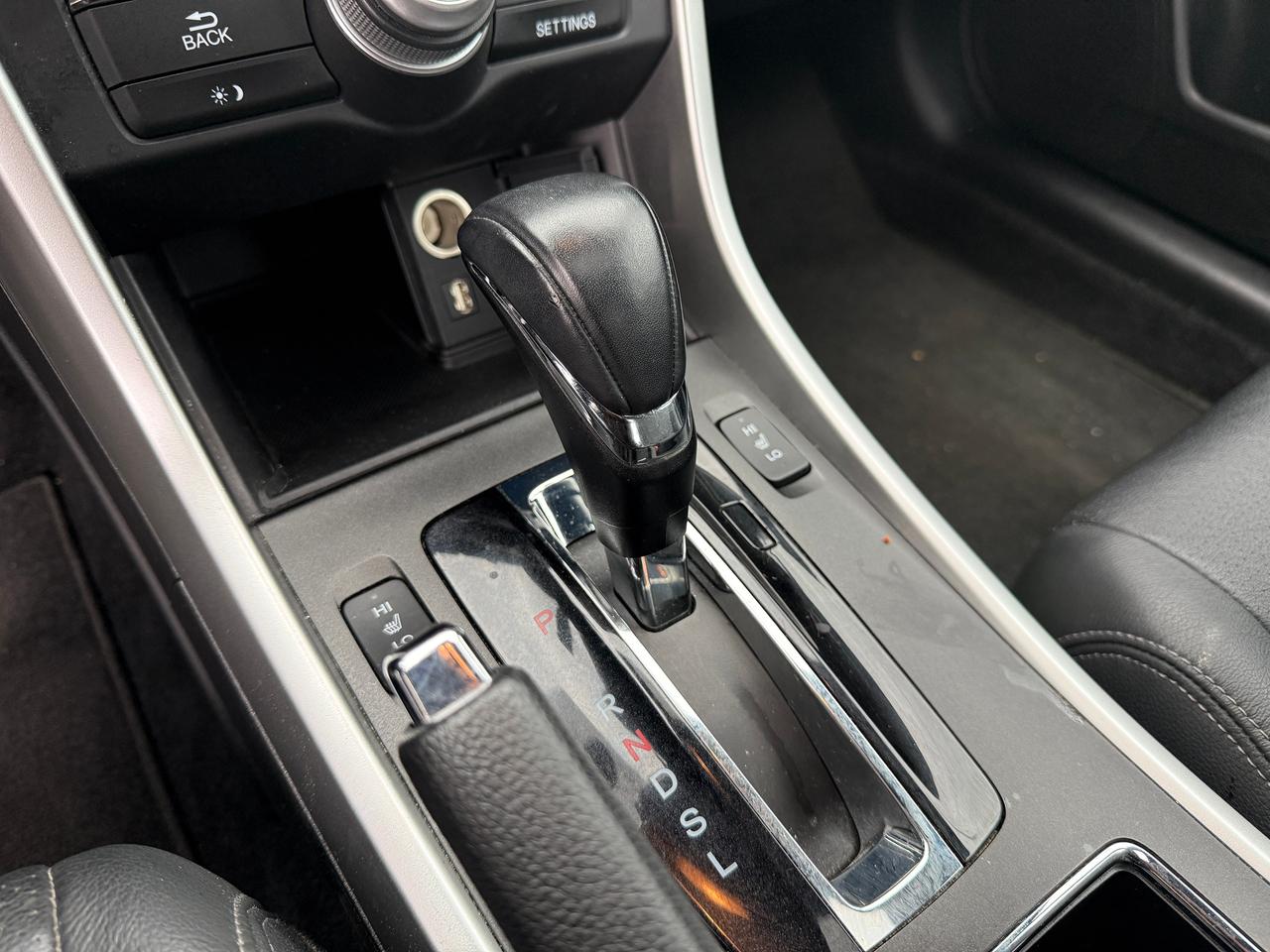 2015 Honda Accord Touring FINANCING AVAILABLE Photo10