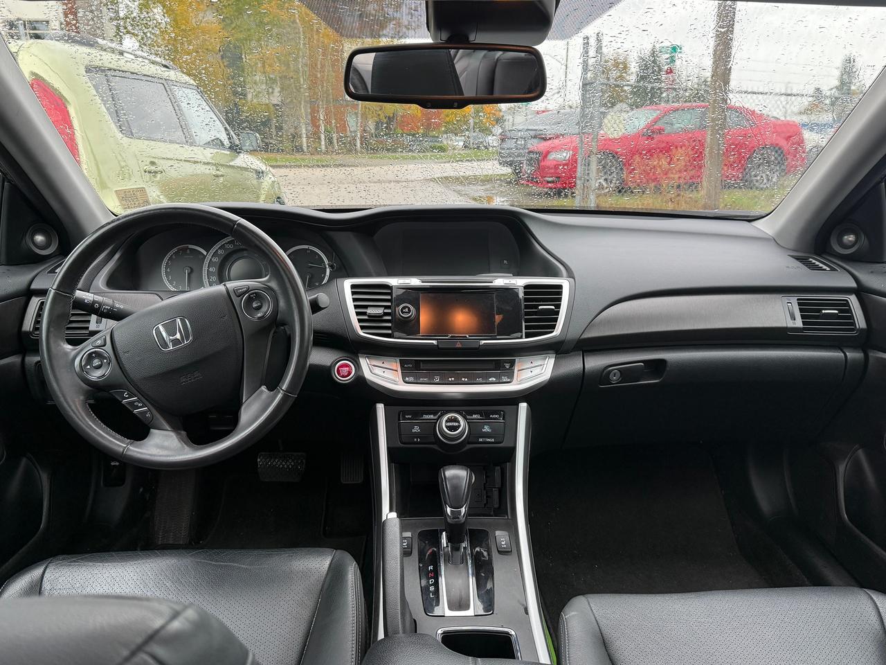 2015 Honda Accord Touring FINANCING AVAILABLE Photo8