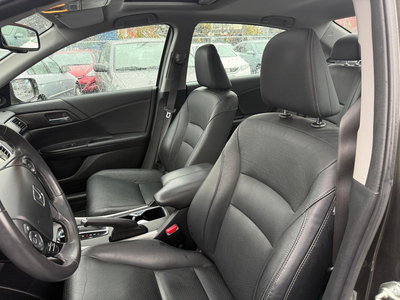 2015 Honda Accord Touring FINANCING AVAILABLE Photo7