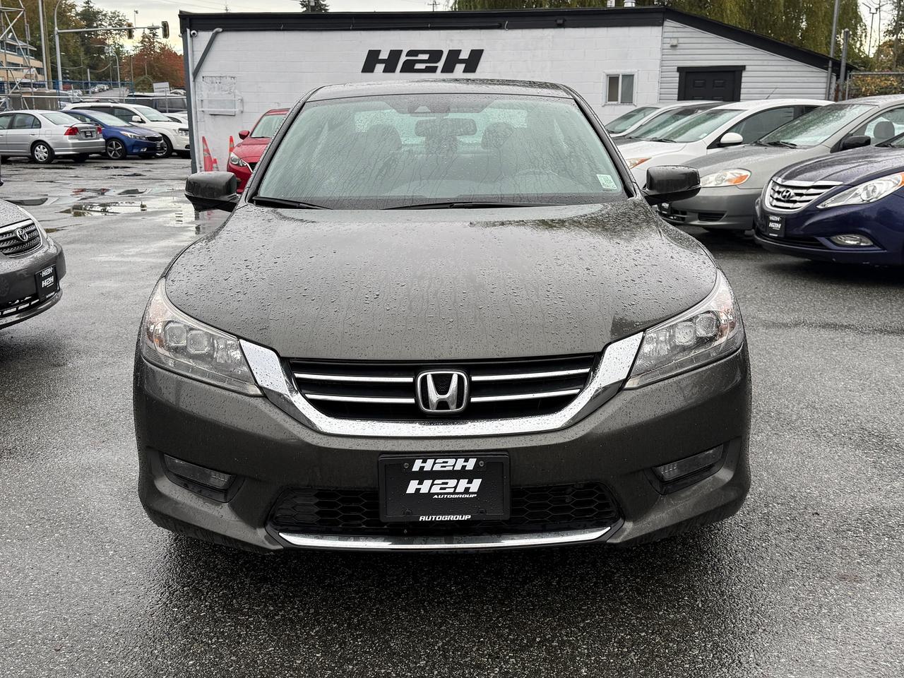 2015 Honda Accord Touring FINANCING AVAILABLE Photo2