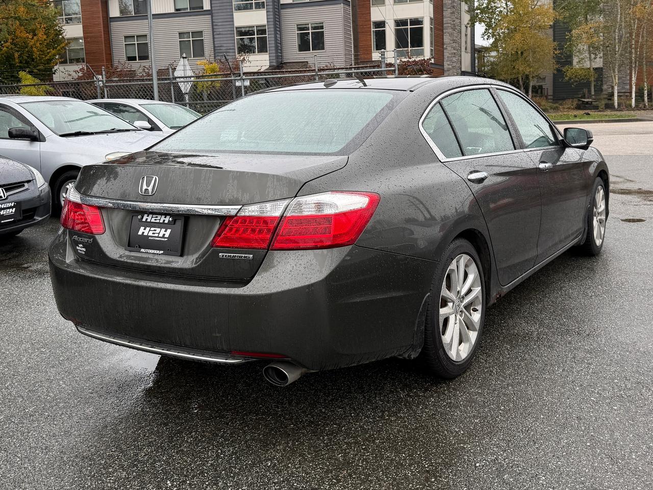 2015 Honda Accord Touring FINANCING AVAILABLE Photo6