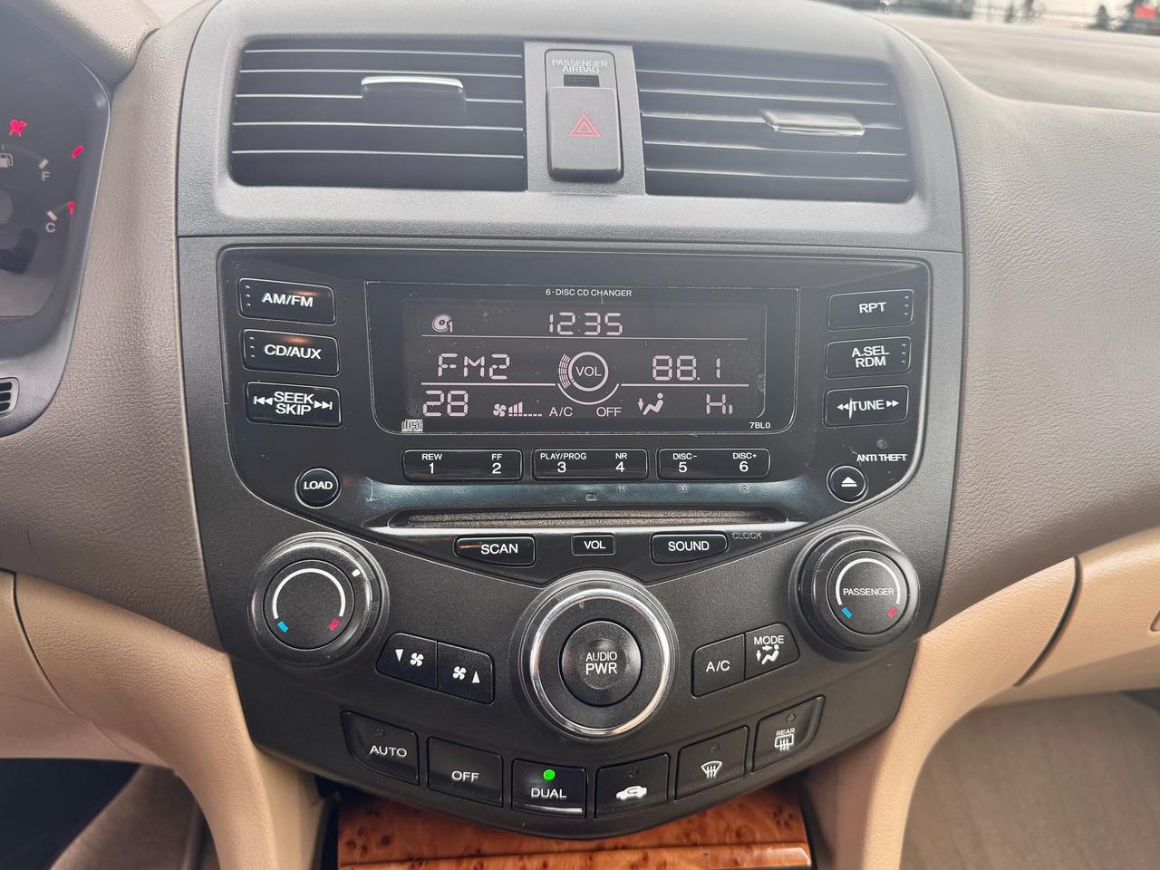 2004 Honda Accord FINANCING AVAILABLE Photo12