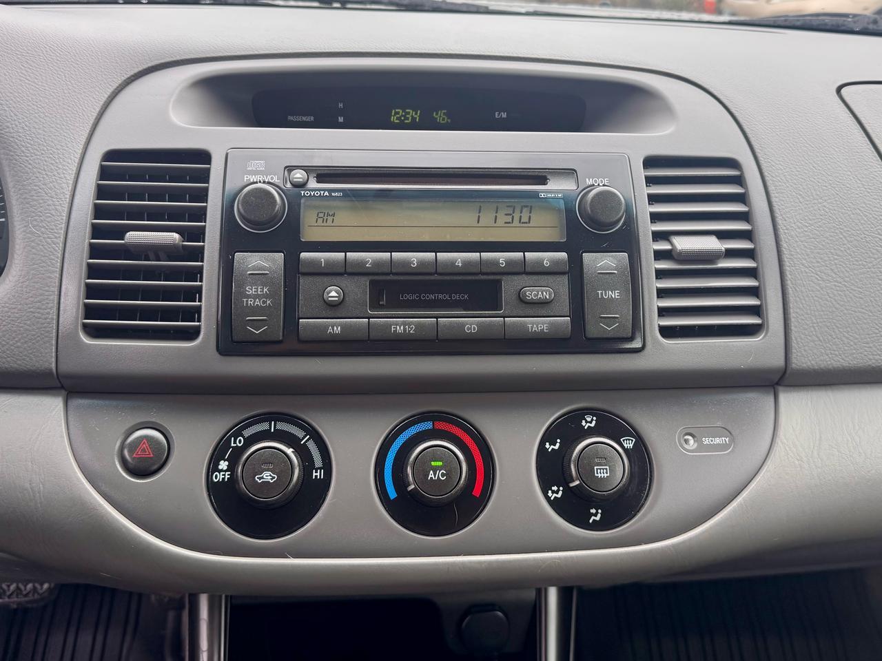 2003 Toyota Camry FINANCING AVAILABLE Photo13