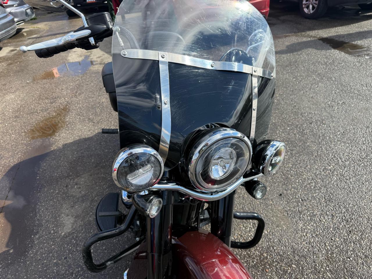 2018 Harley-Davidson Heritage Classic 107 BAGS, BACK REST, WINDSCREEN, ONLY 19KMS, AS IS - Photo #9