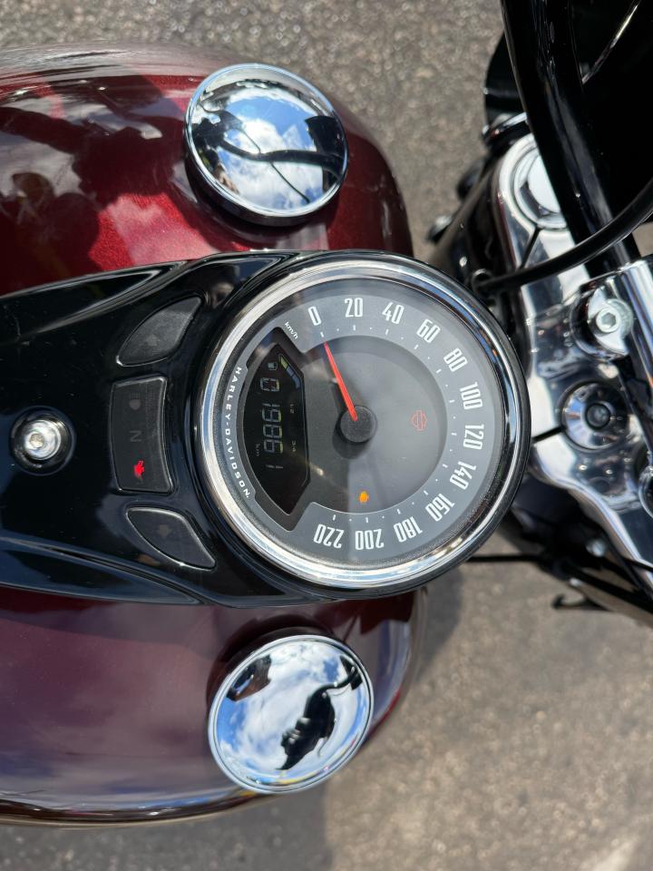 2018 Harley-Davidson Heritage Classic 107 BAGS, BACK REST, WINDSCREEN, ONLY 19KMS, AS IS - Photo #16
