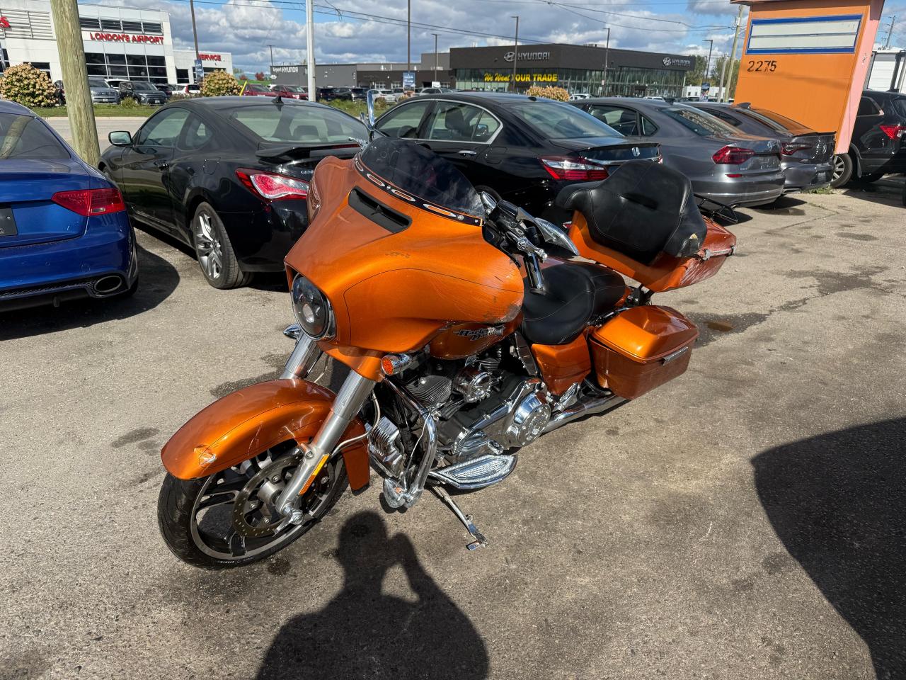 2015 Harley-Davidson Street Glide 103CI, 6SPD, MANY UPGRADES, LIGHT DAMAGE, AS IS - Photo #2