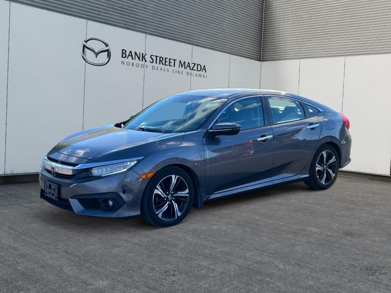 Used 2017 Honda Civic 4dr CVT Touring for sale in Ottawa, ON
