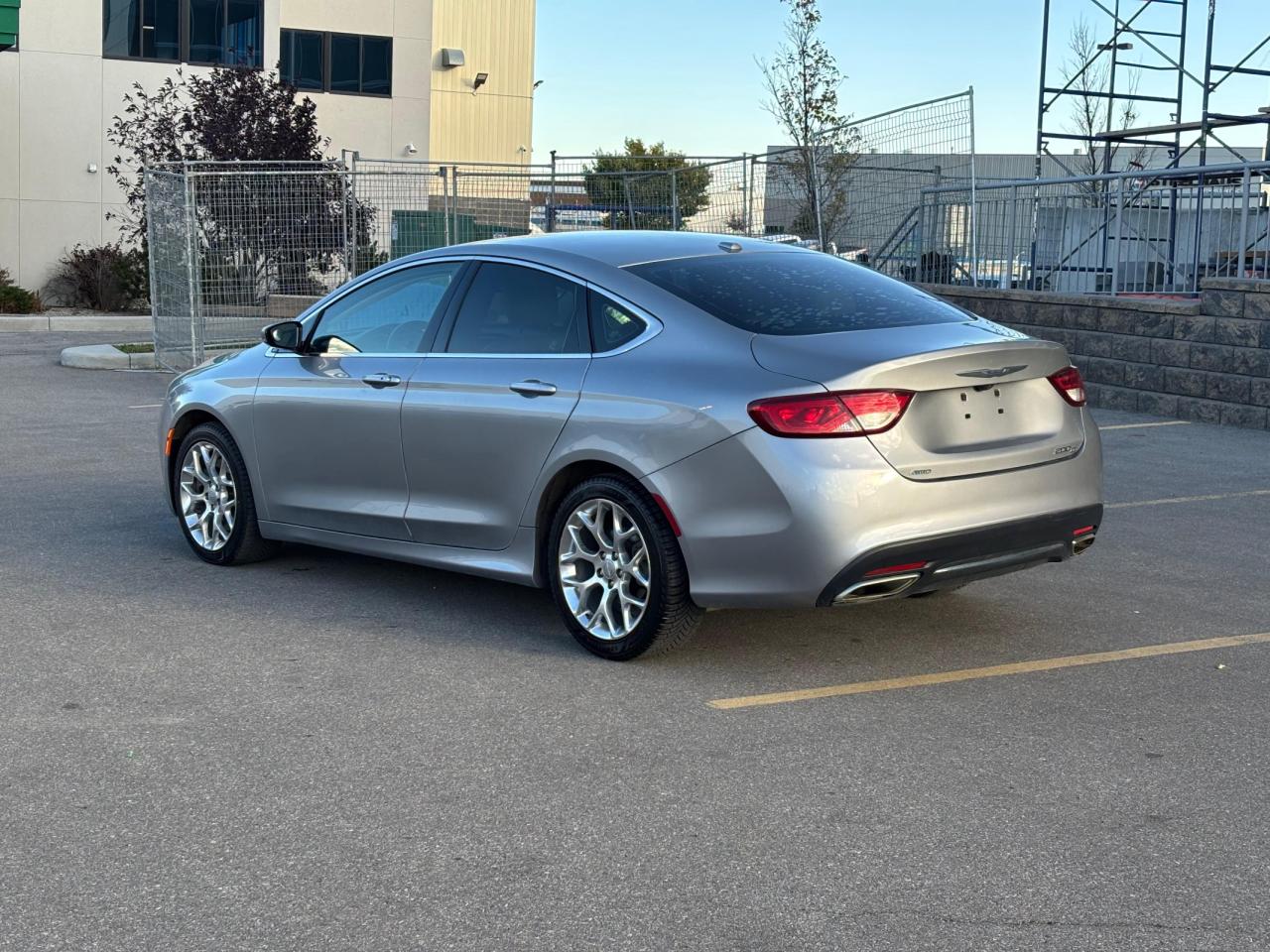 2015 Chrysler 200 200C Photo2