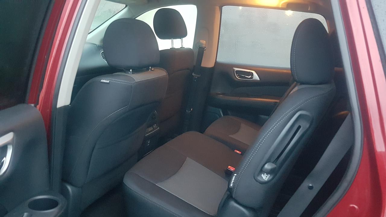 2018 Nissan Pathfinder SV 4X4 - Photo #10