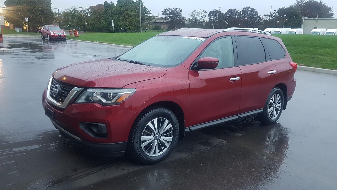 2018 Nissan Pathfinder SV 4X4 Photo2