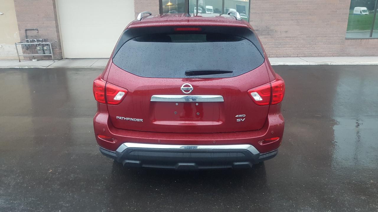 2018 Nissan Pathfinder SV 4X4 - Photo #8