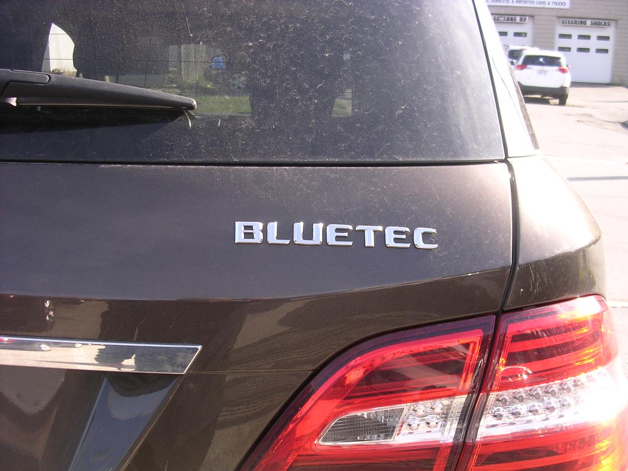 2015 Mercedes-Benz M-Class 4MATIC 4dr ML 350 BlueTEC Photo
