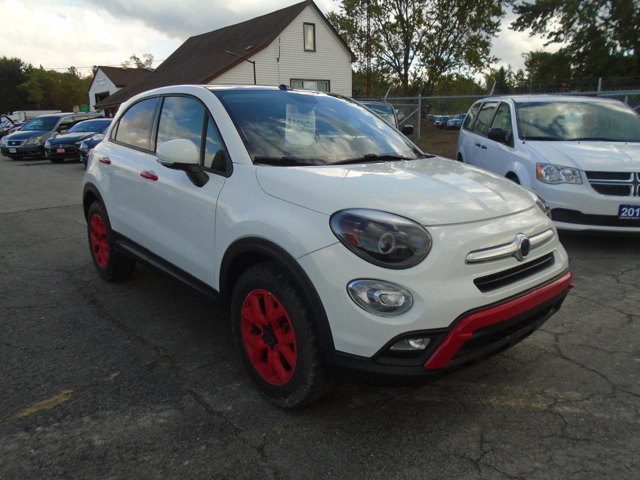 2016 Fiat 500 X AWD 4dr Trekking MOONROOF Photo2