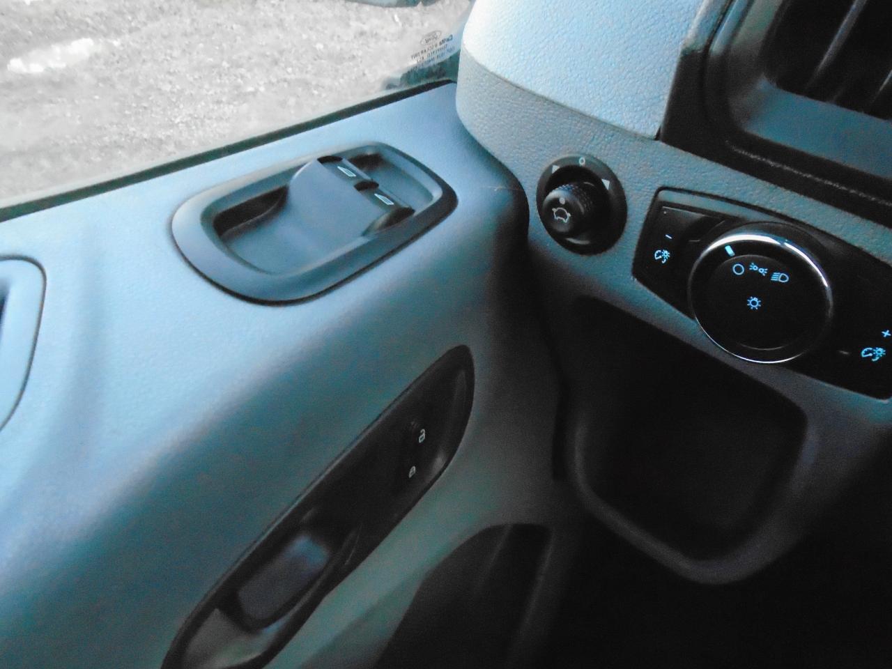 2015 Ford Transit T-150 130 passenger  Low Roof XLT Sliding RH Dr - Photo #8