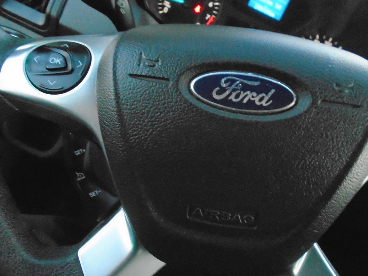 2015 Ford Transit T-150 130 passenger  Low Roof XLT Sliding RH Dr - Photo #18