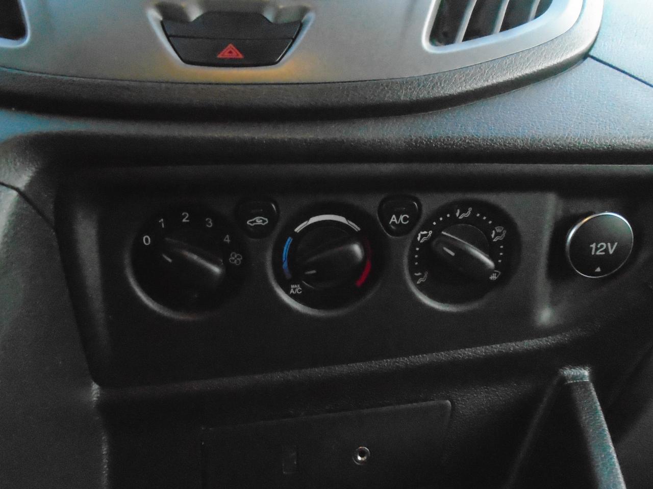2015 Ford Transit T-150 130 passenger  Low Roof XLT Sliding RH Dr - Photo #17