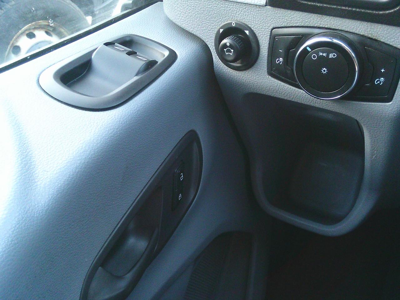 2015 Ford Transit T-150 130 passenger Low Roof XLT 8 Passenger - Photo #10