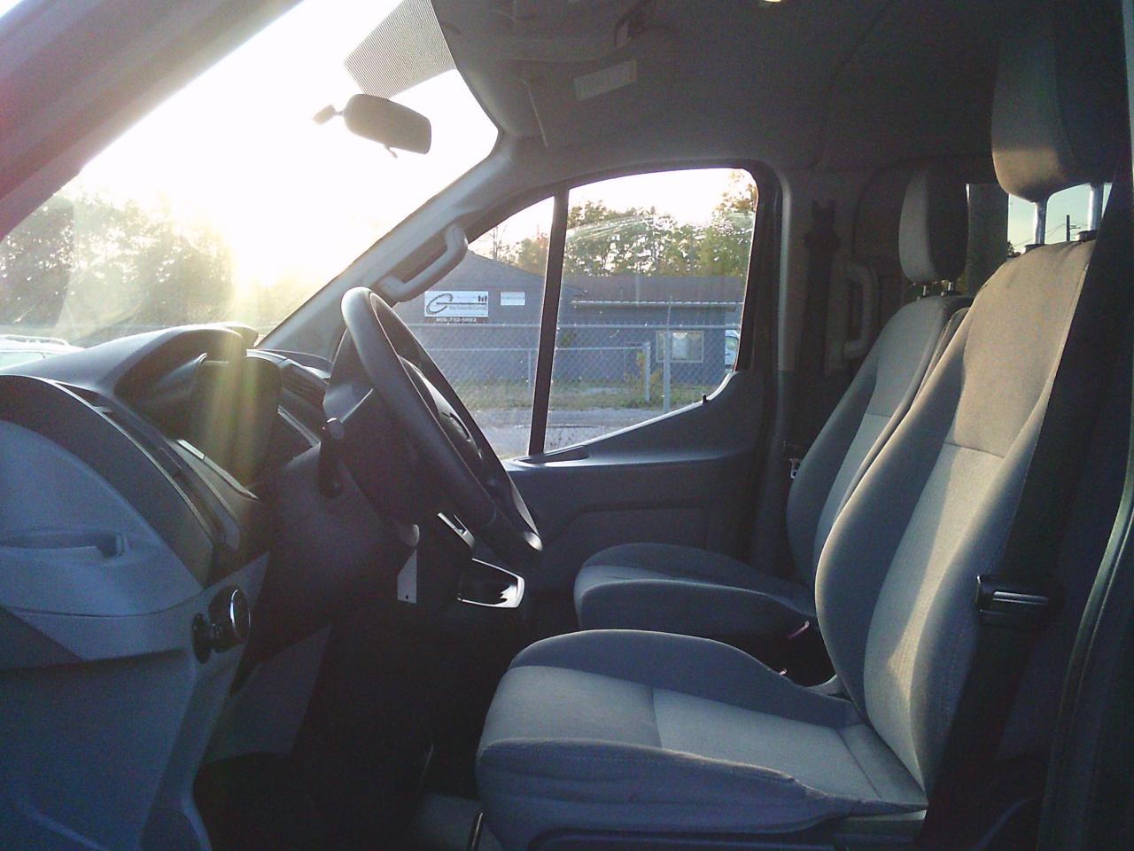 2015 Ford Transit T-150 130 passenger Low Roof XLT 8 Passenger - Photo #11