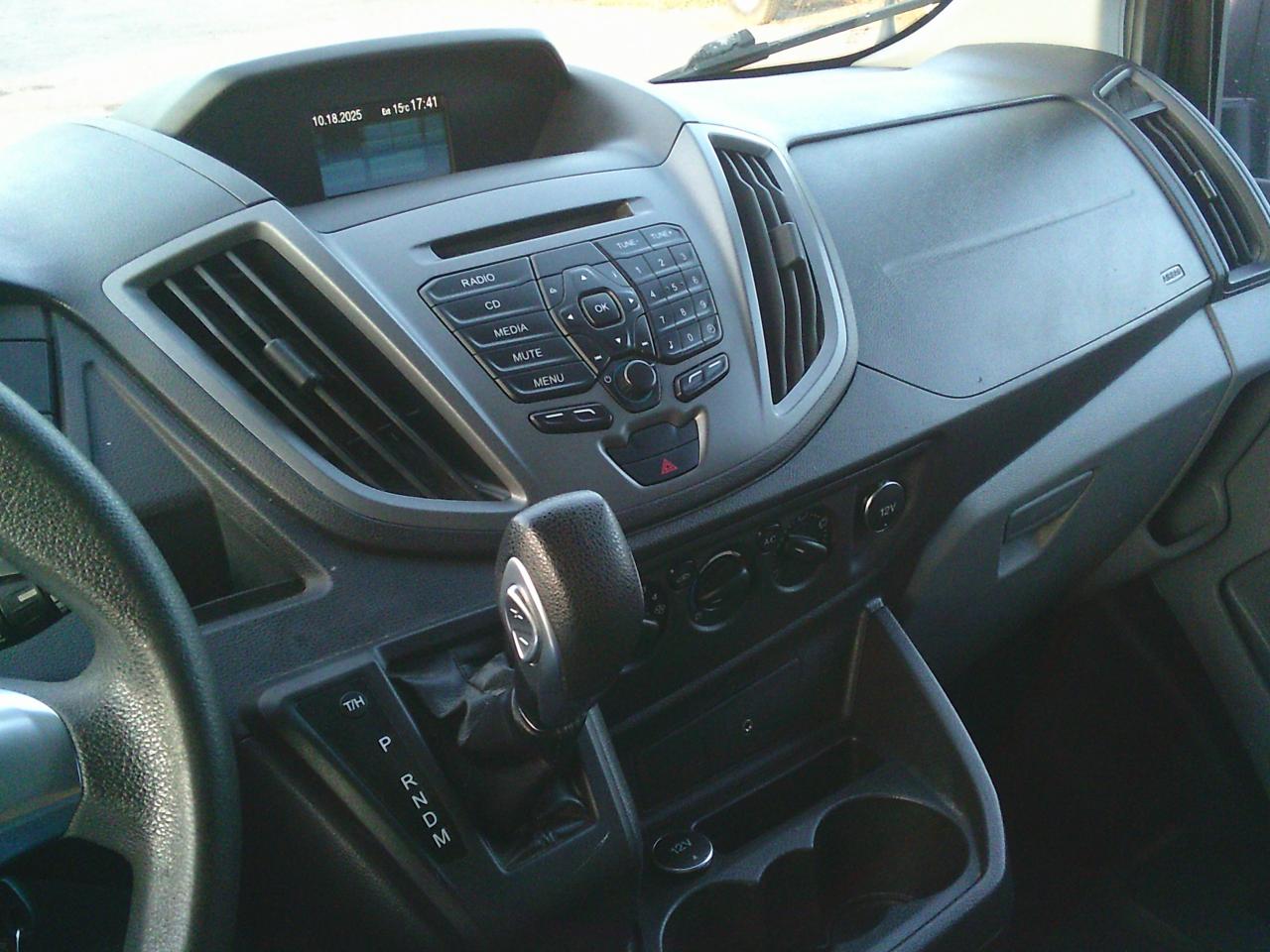 2015 Ford Transit T-150 130 passenger Low Roof XLT 8 Passenger - Photo #16