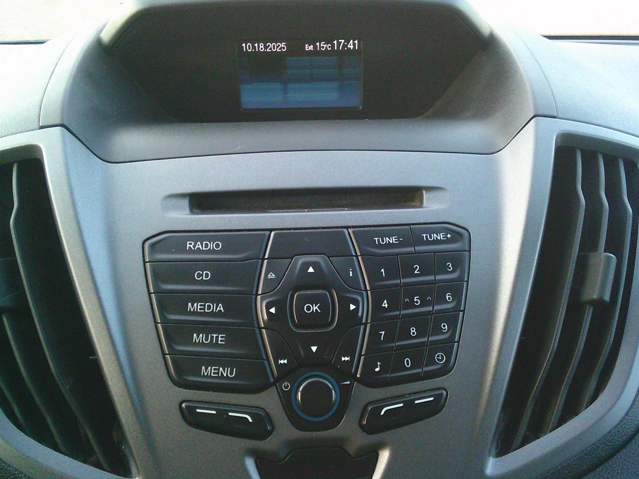 2015 Ford Transit T-150 130 passenger Low Roof XLT 8 Passenger - Photo #17