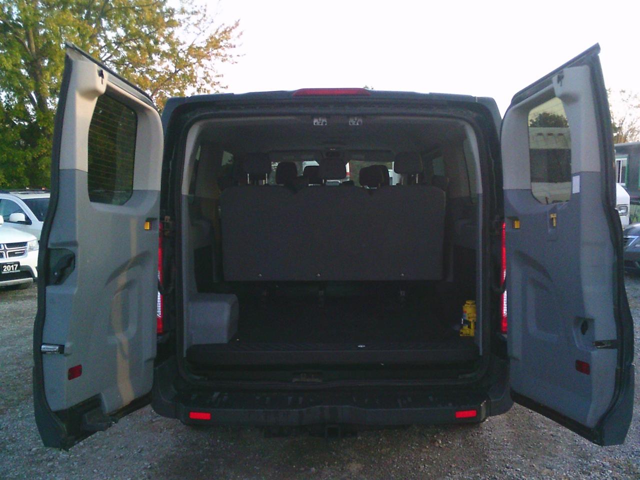 2015 Ford Transit T-150 130 passenger Low Roof XLT 8 Passenger - Photo #25