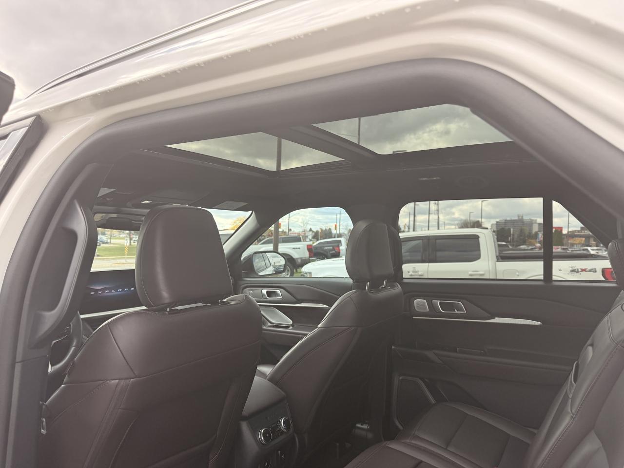 2025 Ford Explorer PLATINUM | 2.3L | 4WD Photo