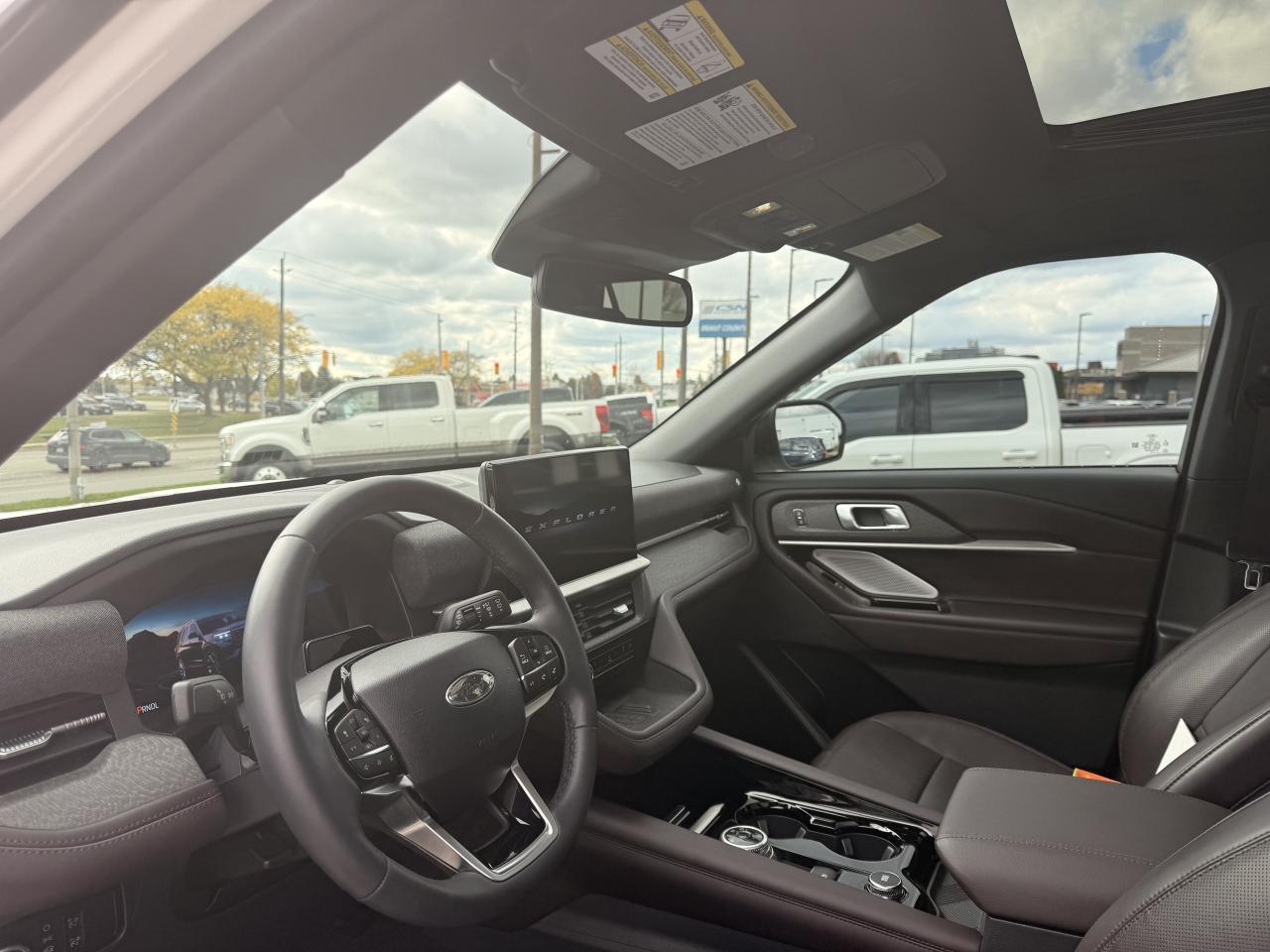 2025 Ford Explorer PLATINUM | 2.3L | 4WD Photo