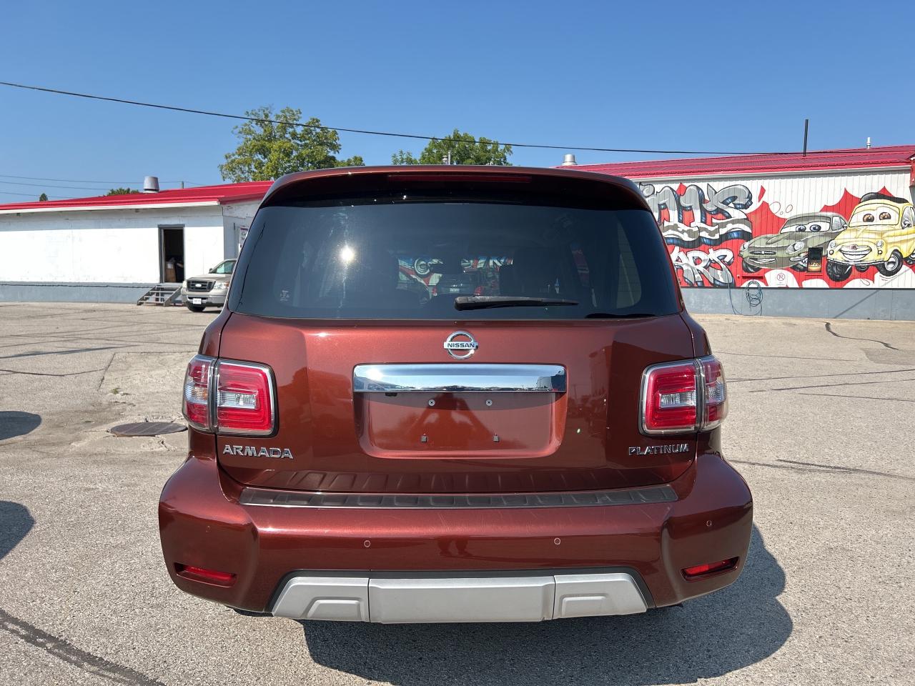 2017 Nissan Armada PLATINUM, CLEAN CARFAX, 7 PASS, HEATED LEATHER! - Photo #4